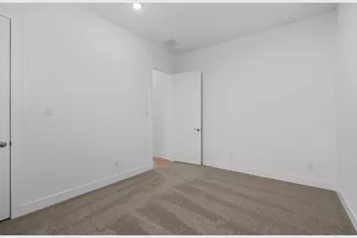 12222 Luke Drive, Mont Belvieu, TX 77523 - Photo 9