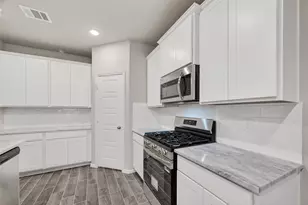 2122 Rosillo Brook Dr, Baytown, TX 77521 - Photo 15