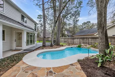 4 N Autumnwood Way, The Woodlands, TX 77380 - Photo 35
