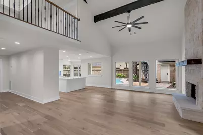 4 N Autumnwood Way, The Woodlands, TX 77380 - Photo 19