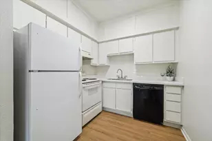 2100 Tanglewilde St, Houston, TX 77063 - Photo 7