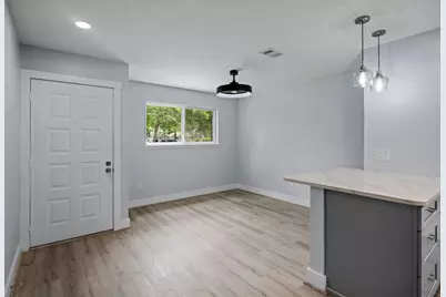 17 Oldstream Court, The Woodlands, TX 77381 - Photo 7