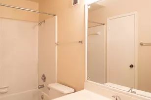 6500 Harbor Town Dr, Houston, TX 77036 - Photo 17