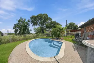 3002 Columbia St, Baytown, TX 77521 - Photo 35