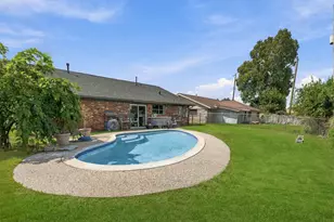 3002 Columbia St, Baytown, TX 77521 - Photo 37