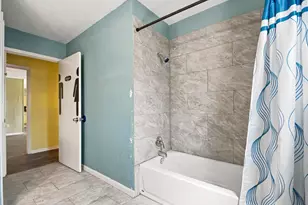 3002 Columbia St, Baytown, TX 77521 - Photo 21