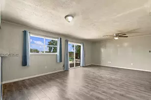 3002 Columbia St, Baytown, TX 77521 - Photo 13