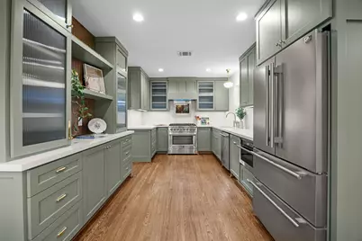 610 Hyde Park Boulevard, Houston, TX 77006 - Photo 9