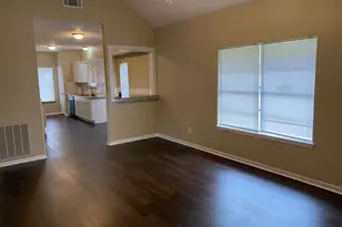 112 County Rd 921, Angleton, TX 77515 - Photo 3