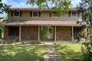 112 County Rd 921, Angleton, TX 77515 - Photo 1