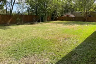 112 County Rd 921, Angleton, TX 77515 - Photo 13