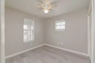 623 32nd St, Galveston, TX 77550 - Photo 19