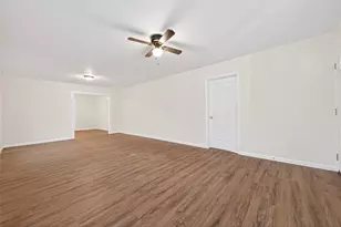 26250 Shadow Ln, New Caney, TX 77357 - Photo 5