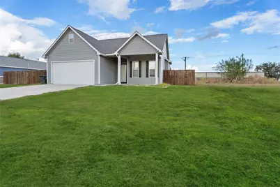 1912 Lynn Street, El Campo, TX 77437 - Photo 3