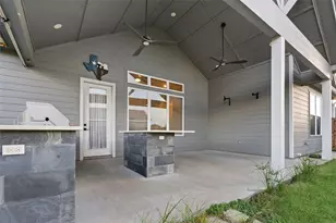 1912 Lynn St, El Campo, TX 77437 - Photo 35
