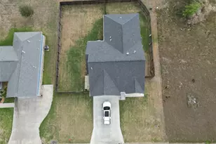 1912 Lynn St, El Campo, TX 77437 - Photo 3