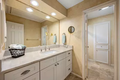 12107 Oakcroft Drive, Houston, TX 77070 - Photo 35