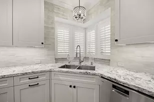 12107 Oakcroft Dr, Houston, TX 77070 - Photo 11