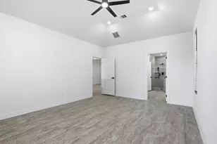 214 Manor Ave, Arcola, TX 77583 - Photo 17
