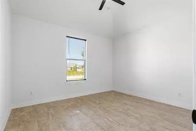 214 Manor Avenue, Arcola, TX 77583 - Photo 17