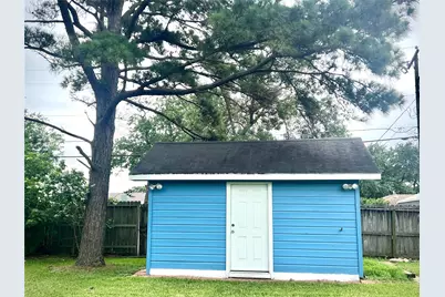 1925 14th Avenue N, Texas City, TX 77590 - Photo 15