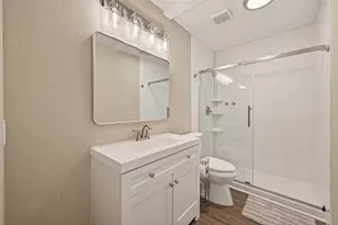 1936 Prairie Creek Dr, Pearland, TX 77581 - Photo 21