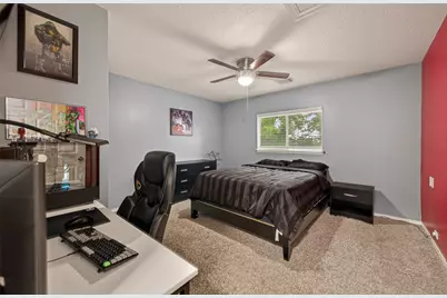 1936 Prairie Creek Drive, Pearland, TX 77581 - Photo 33