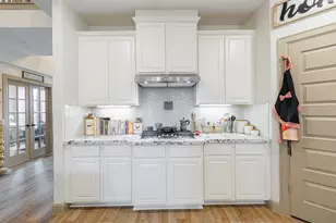 7810 Leighton Trl, Pasadena, TX 77505 - Photo 13