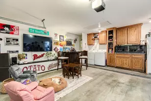 617 E Myrtle St, Angleton, TX 77515 - Photo 23