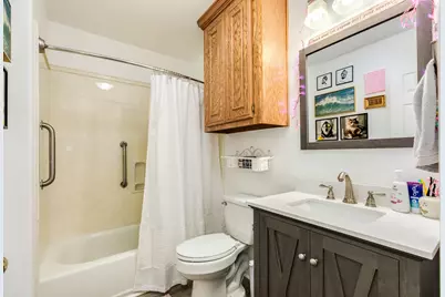 617 E Myrtle Street, Angleton, TX 77515 - Photo 21