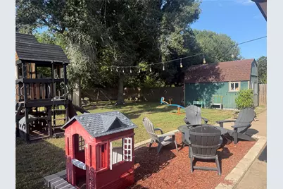 617 E Myrtle Street, Angleton, TX 77515 - Photo 29
