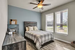 155 Horse Shoe Trail, Angleton, TX 77515 - Photo 13