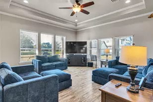 155 Horse Shoe Trail, Angleton, TX 77515 - Photo 5