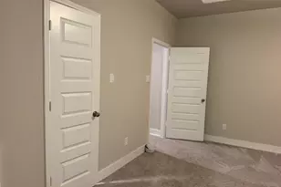 4026 San Andres Ln, Houston, TX 77045 - Photo 37