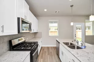 8408 Rising Stream Dr, Houston, TX 77063 - Photo 21