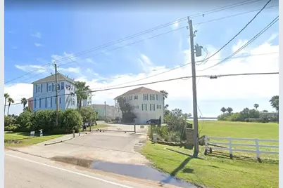 1010 Lillian Lane, Galveston, TX 77554 - Photo 3