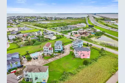 1010 Lillian Lane, Galveston, TX 77554 - Photo 1