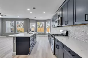 12335 Iris Hollow Way, Houston, TX 77089 - Photo 5