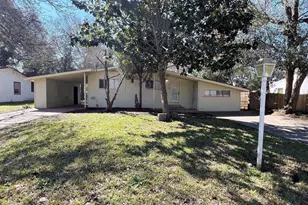 216 Camellia St, Lake Jackson, TX 77566 - Photo 3