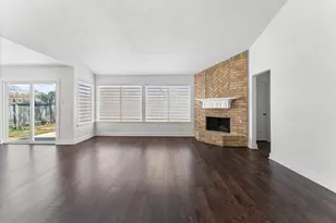 1111 W Belgravia Dr, Pearland, TX 77584 - Photo 7