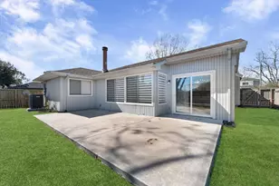 1111 W Belgravia Dr, Pearland, TX 77584 - Photo 25