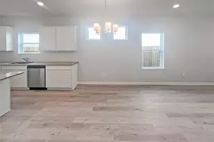 13207 Hayden Peak Dr, Iowa Colony, TX 77583 - Photo 9