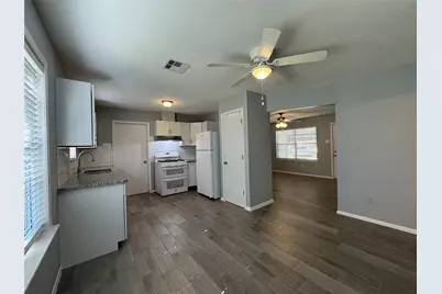514 Bertloma Street, Pasadena, TX 77502 - Photo 9