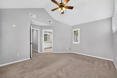 11 N Mossrock Road, The Woodlands, TX 77380 - Photo 27