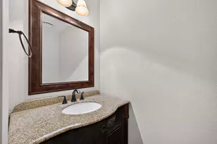 11 N Mossrock Rd, The Woodlands, TX 77380 - Photo 23