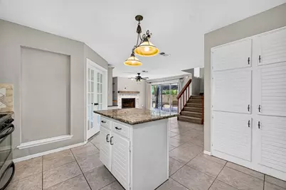 11 N Mossrock Road, The Woodlands, TX 77380 - Photo 17