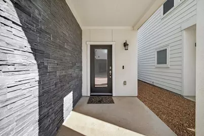 2010 Saint Charles Street, Houston, TX 77003 - Photo 3