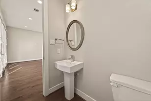 2010 St Charles St, Houston, TX 77003 - Photo 23