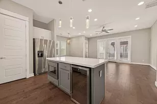 2010 St Charles St, Houston, TX 77003 - Photo 15