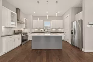 2010 St Charles St, Houston, TX 77003 - Photo 11